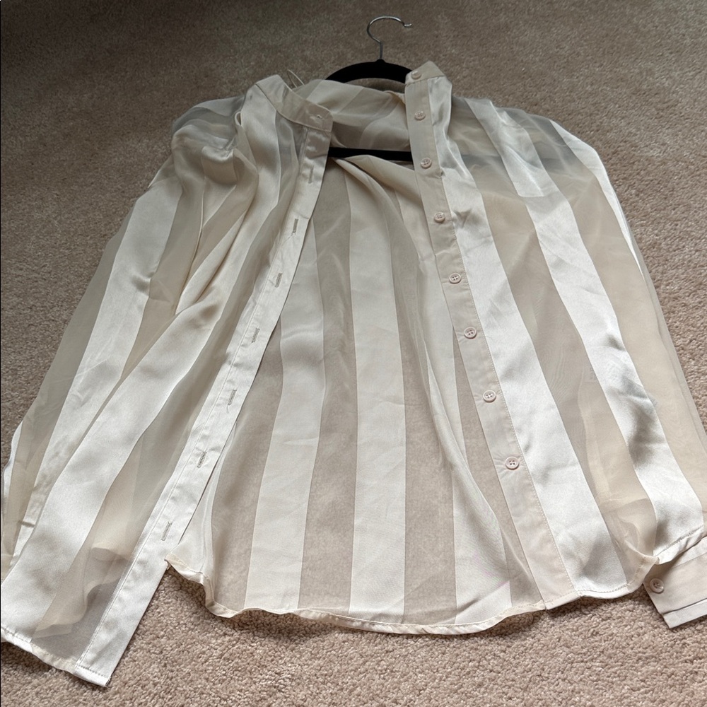 Boohoo Ivory Satin striped sheer button up shirt size 10/L NWT